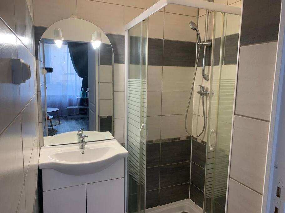Appartement Avec Cours Gien Dış mekan fotoğraf