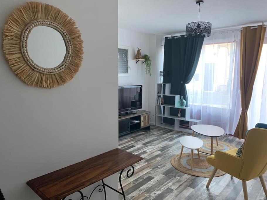 Appartement Avec Cours Gien Dış mekan fotoğraf