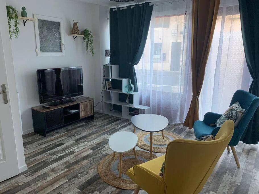 Appartement Avec Cours Gien Dış mekan fotoğraf